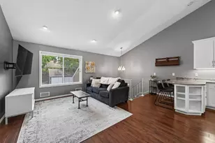 834 Seal St, Saint Paul, MN 55114 - Photo 3