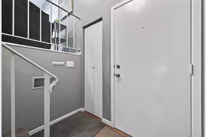 834 Seal Street, Saint Paul, MN 55114 - Photo 9