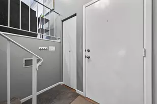 834 Seal St, Saint Paul, MN 55114 - Photo 9