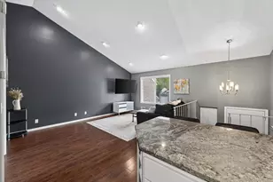 834 Seal St, Saint Paul, MN 55114 - Photo 7