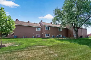 834 Seal St, Saint Paul, MN 55114 - Photo 27
