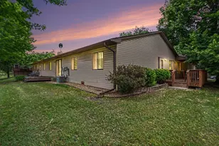 8689 134th St W, Apple Valley, MN 55124 - Photo 17