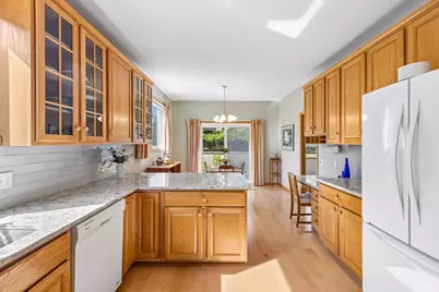 810 Monet Court, Mendota Heights, MN 55120 - Photo 11