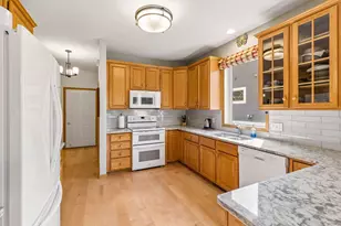 810 Monet Ct, Mendota Heights, MN 55120 - Photo 13