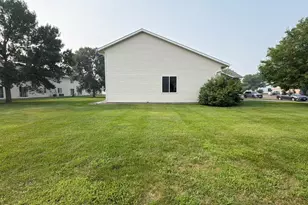 1516 Dublin Ct, Shakopee, MN 55379 - Photo 15