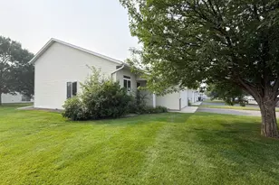 1516 Dublin Ct, Shakopee, MN 55379 - Photo 19