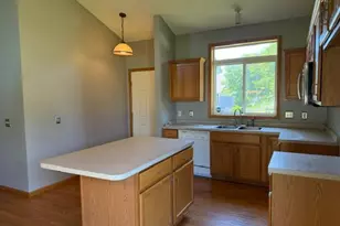 1516 Dublin Ct, Shakopee, MN 55379 - Photo 5
