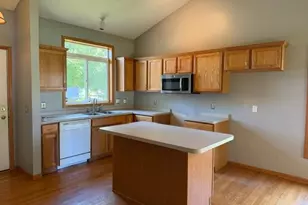 1516 Dublin Ct, Shakopee, MN 55379 - Photo 3