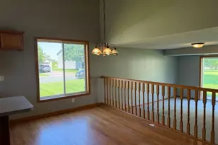 1516 Dublin Ct, Shakopee, MN 55379 - Photo 9