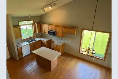 1516 Dublin Court, Shakopee, MN 55379 - Photo 7