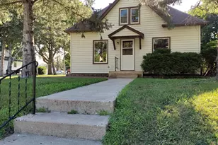 321 S Main St, Sanborn, MN 56083 - Photo 1