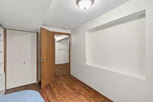 8522 Darnel Rd, Eden Prairie, MN 55347 - Photo 37