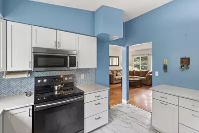 8522 Darnel Road, Eden Prairie, MN 55347 - Photo 5