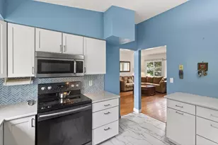 8522 Darnel Rd, Eden Prairie, MN 55347 - Photo 5