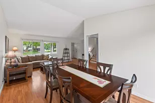 8522 Darnel Rd, Eden Prairie, MN 55347 - Photo 11