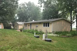 103 Carriage Hill Dr, Hinckley, MN 55037 - Photo 17