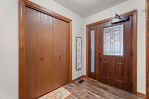 1040 Miles Dr, Worthington, MN 56187 - Photo 5