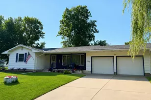 1516 Wellington Crescent, Faribault, MN 55021 - Photo 1