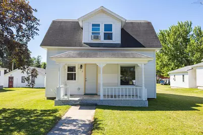 313 Minnesota Avenue E, Sebeka, MN 56477 - Photo 1
