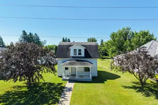 313 Minnesota Ave E, Sebeka, MN 56477 - Photo 3