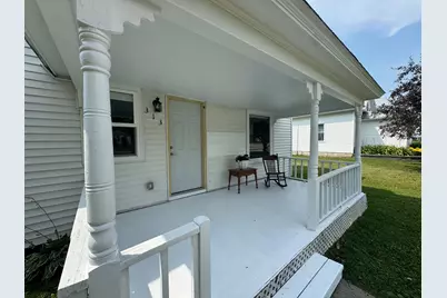 313 Minnesota Avenue E, Sebeka, MN 56477 - Photo 5