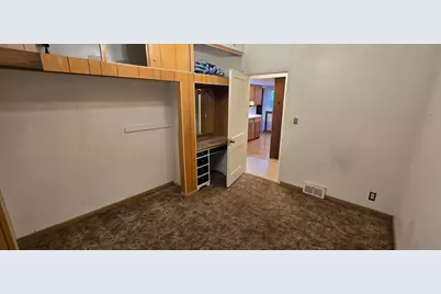 905 College Street N, Fargo, ND 58102 - Photo 17