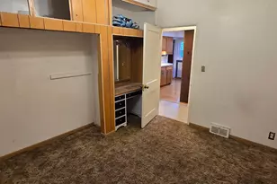 905 College Street N, Fargo, ND 58102 - Photo 17