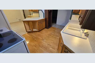 905 College Street N, Fargo, ND 58102 - Photo 21
