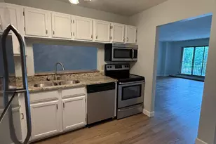 10511 Cedar Lake Rd, Minnetonka, MN 55305 - Photo 3