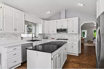 10421 Shelter Grove, Eden Prairie, MN 55347 - Photo 25