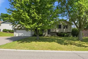 6600 Stratford Rd, Woodbury, MN 55125 - Photo 1