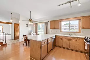 7024 Halifax Ave N, Brooklyn Center, MN 55429 - Photo 5