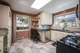 115 Bradley St, Mankato, MN 56001 - Photo 9