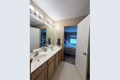 13705 54th Avenue N, Plymouth, MN 55446 - Photo 27