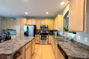 13705 54th Ave N, Plymouth, MN 55446 - Photo 7