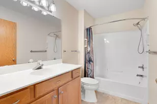 2100 Burr Oak Dr, Austin, MN 55912 - Photo 23