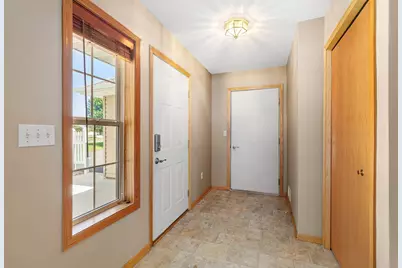 2100 Burr Oak Dr #B, Austin, MN 55912 - Photo 5