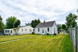 417 Kendall Ave S, Thief River Falls, MN 56701 - Photo 27