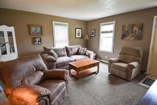 417 Kendall Ave S, Thief River Falls, MN 56701 - Photo 7