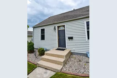 417 Kendall Avenue S, Thief River Falls, MN 56701 - Photo 3