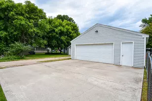 417 Kendall Ave S, Thief River Falls, MN 56701 - Photo 31