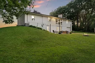 1817 S Shore Dr, Albert Lea, MN 56007 - Photo 3