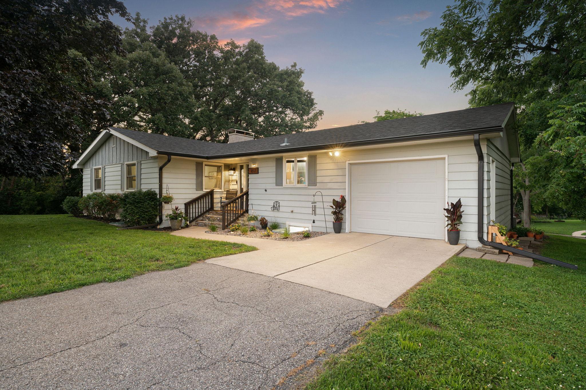 1817 S Shore Dr, Albert Lea, MN 56007 - MLS 7110628 - Coldwell Banker