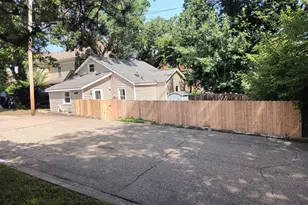 204 3rd St E, Hastings, MN 55033 - Photo 3