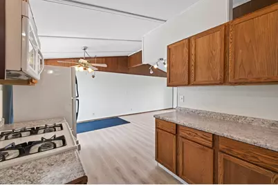 1582 3rd Street E, Saint Paul, MN 55106 - Photo 15