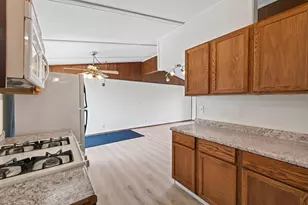 1582 3rd St E, Saint Paul, MN 55106 - Photo 15