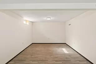 1582 3rd St E, Saint Paul, MN 55106 - Photo 27