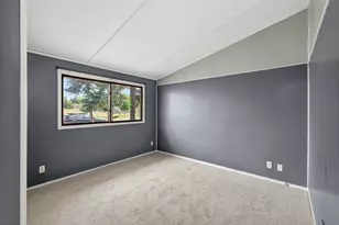 1582 3rd St E, Saint Paul, MN 55106 - Photo 23
