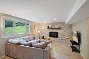 8944 Darnel Rd, Eden Prairie, MN 55347 - Photo 33