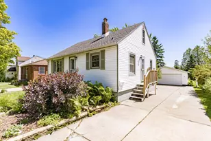 4710 Tioga St, Duluth, MN 55804 - Photo 1